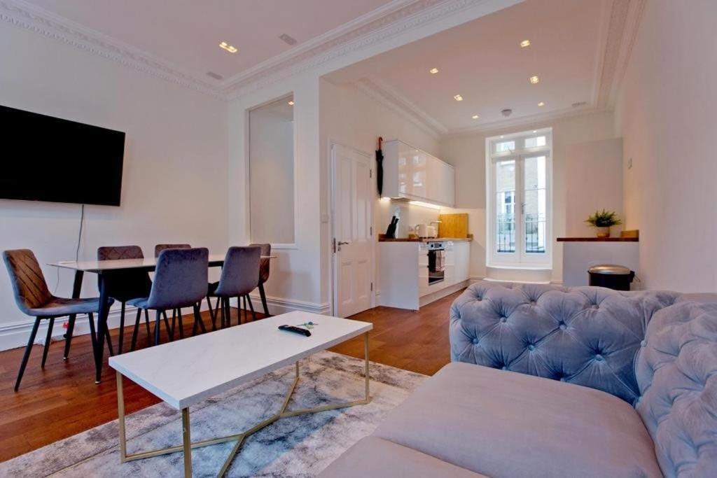 Charming 2-bed Holland Prk Rd Appartement *