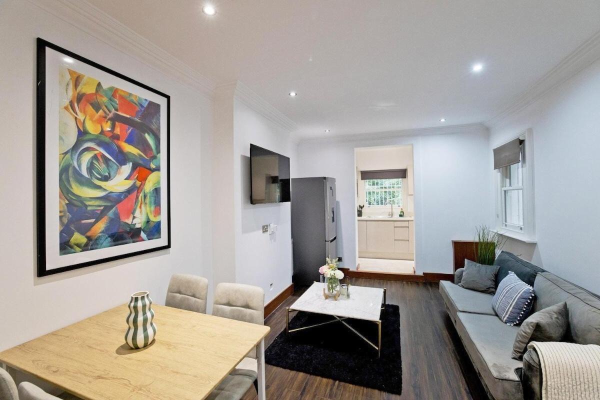 Charming 2-bed Holland Prk Rd Appartement *