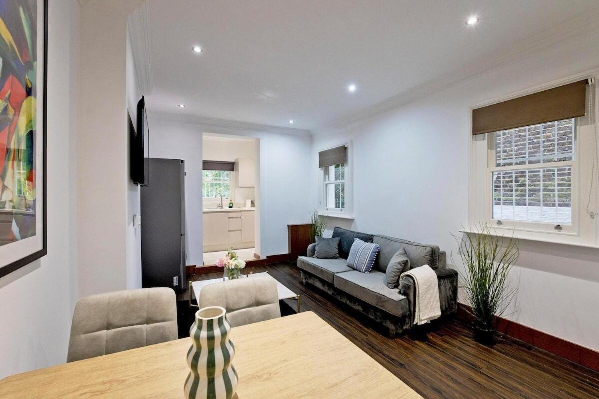 Charming 2-bed Holland Prk Rd Appartement