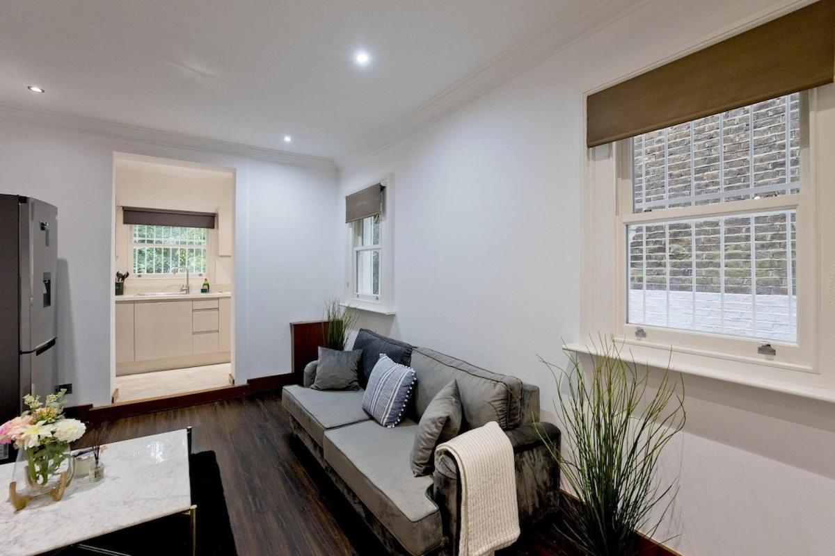 Charming 2-bed Holland Prk Rd Appartement *